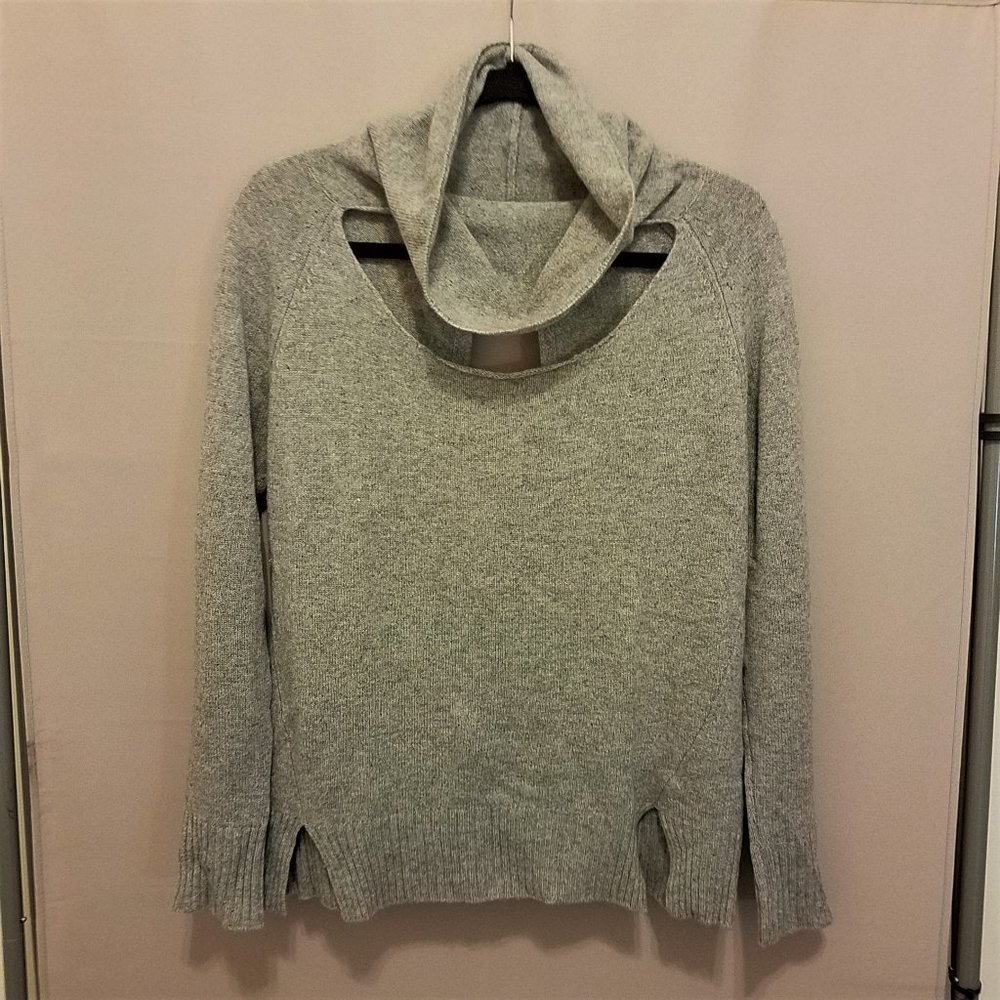 Roi Cut-Out Cashmere Sweater~Cowl Neck~Open Back~Heather Gray~XS fits S-M
